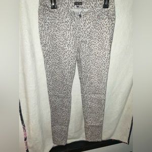 Grey cheetah print skinny jeans